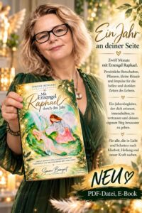 Simone Büngert mit dem Jahresbegleiter „Mit Erzengel Raphael durch das Jahr“